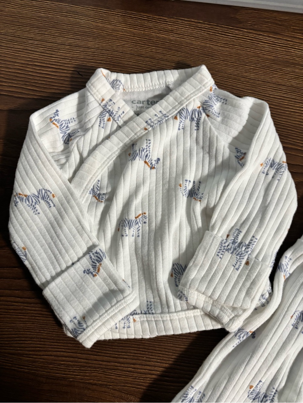 🎉(Preemie) Carter’s Ribbed Zebra 2 PC Set - Picture 4 of 6